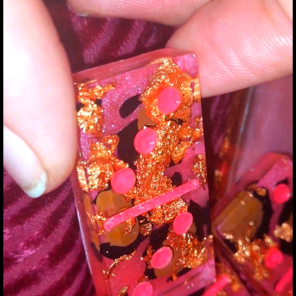 Hot pink leopard resin set